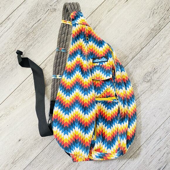 Kavu Rope Sling Crossbody Bag Backpack Aztec Blanket Colorful Chevron NWOT - Picture 1 of 5